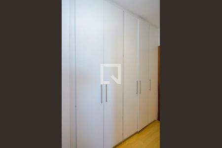 Apartamento à venda com 87m², 2 quartos e 2 vagas Apartamento à venda com 87m², 2 quartos e 2 vagasSuíte