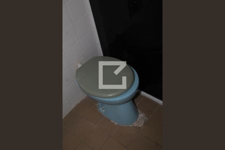 Banheiro de apartamento para alugar com 2 quartos, 58m² em Olaria, Rio de Janeiro