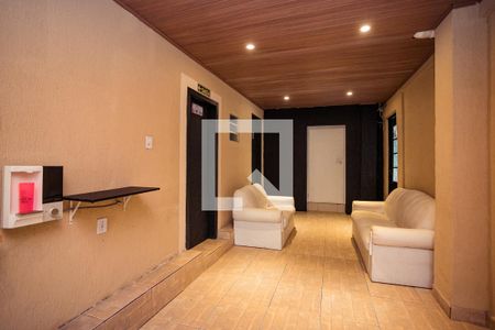 Casa à venda com 413m², 3 quartos e 4 vagas Casa à venda com 413m², 3 quartos e 4 vagasCorredor Acesso Salas