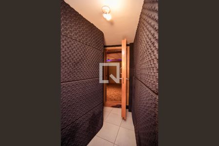 Casa à venda com 413m², 3 quartos e 4 vagas Casa à venda com 413m², 3 quartos e 4 vagasSala 1