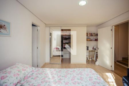 Casa à venda com 413m², 3 quartos e 4 vagas Casa à venda com 413m², 3 quartos e 4 vagasQuarto Suíte