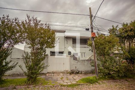 Casa à venda com 413m², 3 quartos e 4 vagas Casa à venda com 413m², 3 quartos e 4 vagasFachada