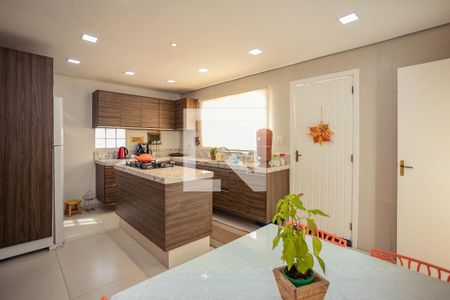 Casa à venda com 413m², 3 quartos e 4 vagas Casa à venda com 413m², 3 quartos e 4 vagasCozinha