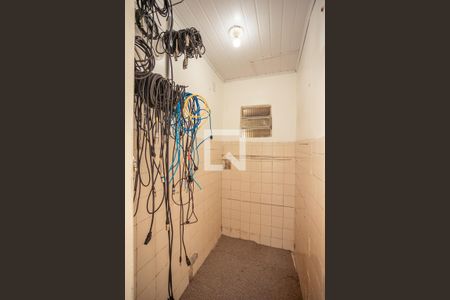 Casa à venda com 413m², 3 quartos e 4 vagas Casa à venda com 413m², 3 quartos e 4 vagasBanheiro 2