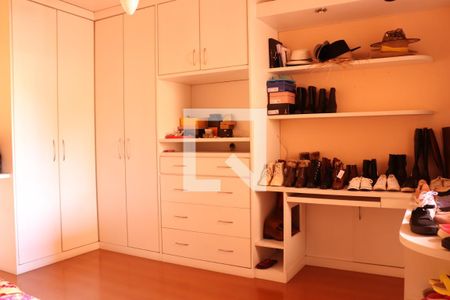 Casa à venda com 350m², 3 quartos e 2 vagasQuarto 3