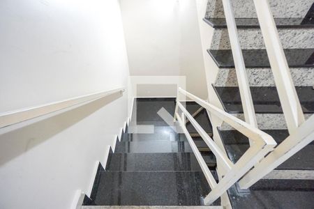 Apartamento para alugar com 38m², 1 quarto e sem vagaEscada