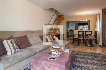 Casa à venda com 220m², 3 quartos e 2 vagasSala