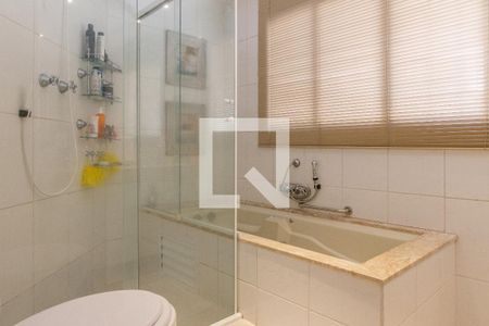 Casa à venda com 220m², 3 quartos e 2 vagasBanheiro Social