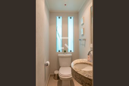 Casa à venda com 220m², 3 quartos e 2 vagasLavabo