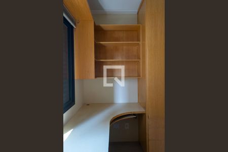 Apartamento à venda com 185m², 4 quartos e 2 vagasQuarto