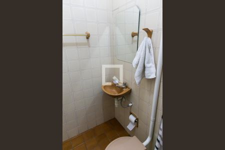 Casa à venda com 172m², 3 quartos e 5 vagasBanheiro de Serviço