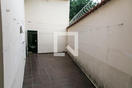 Casa à venda com 172m², 3 quartos e 5 vagasQuintal