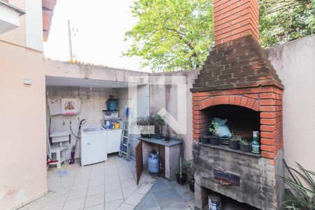 Casa à venda com 69m², 2 quartos e 2 vagasGaragem / Lavanderia