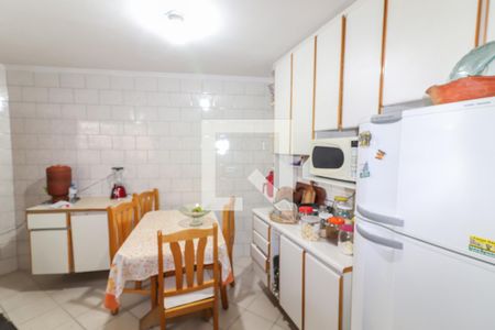 Casa à venda com 69m², 2 quartos e 2 vagasCozinha