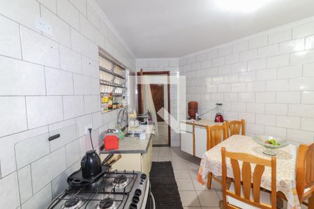 Casa à venda com 69m², 2 quartos e 2 vagasCozinha