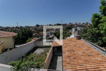Casa à venda com 525m², 6 quartos e 5 vagas Casa à venda com 525m², 6 quartos e 5 vagasBarracão e Quintal