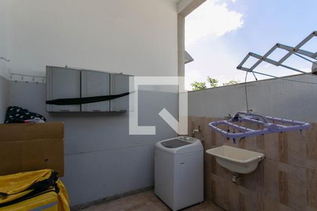 Casa à venda com 525m², 6 quartos e 5 vagas Casa à venda com 525m², 6 quartos e 5 vagasLavanderia - Casa 2