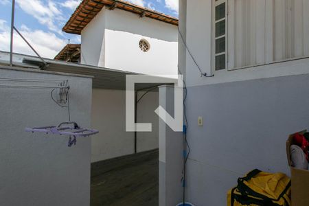 Casa à venda com 525m², 6 quartos e 5 vagas Casa à venda com 525m², 6 quartos e 5 vagasLavanderia - Casa 2