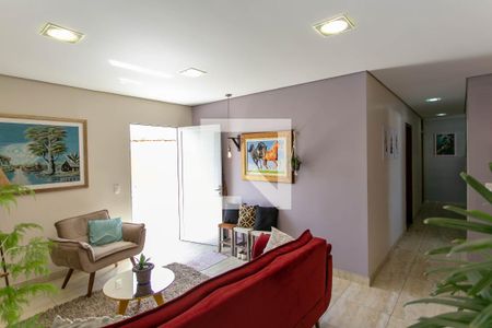 Casa à venda com 525m², 6 quartos e 5 vagas Casa à venda com 525m², 6 quartos e 5 vagasSala