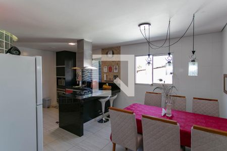 Casa à venda com 525m², 6 quartos e 5 vagas Casa à venda com 525m², 6 quartos e 5 vagasSala de Jantar