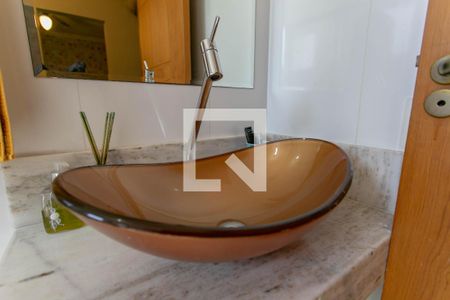 Casa à venda com 525m², 6 quartos e 5 vagas Casa à venda com 525m², 6 quartos e 5 vagasBanheiro da Suíte 1