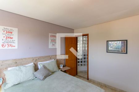 Casa à venda com 525m², 6 quartos e 5 vagas Casa à venda com 525m², 6 quartos e 5 vagasQuarto Suíte 2