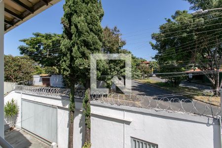 Casa à venda com 525m², 6 quartos e 5 vagas Casa à venda com 525m², 6 quartos e 5 vagasVaranda da Sala