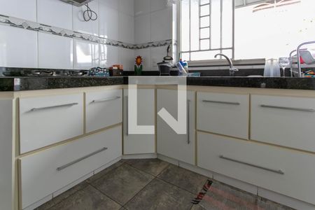 Casa à venda com 525m², 6 quartos e 5 vagas Casa à venda com 525m², 6 quartos e 5 vagasCozinha - Casa 2