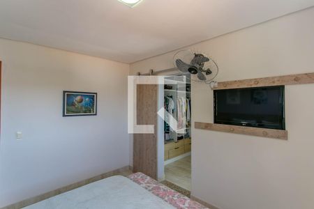 Casa à venda com 525m², 6 quartos e 5 vagas Casa à venda com 525m², 6 quartos e 5 vagasQuarto Suíte 2