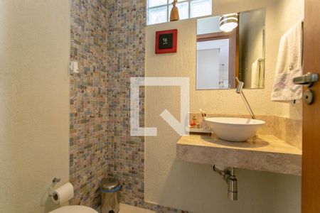 Casa à venda com 525m², 6 quartos e 5 vagas Casa à venda com 525m², 6 quartos e 5 vagasLavabo