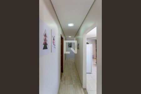 Casa à venda com 525m², 6 quartos e 5 vagas Casa à venda com 525m², 6 quartos e 5 vagasCorredor