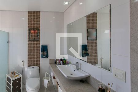 Casa à venda com 525m², 6 quartos e 5 vagas Casa à venda com 525m², 6 quartos e 5 vagasBanheiro da Suíte 2