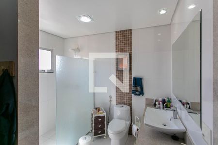 Casa à venda com 525m², 6 quartos e 5 vagas Casa à venda com 525m², 6 quartos e 5 vagasBanheiro da Suíte 2