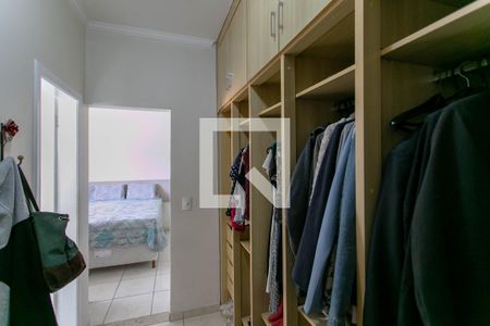 Casa à venda com 525m², 6 quartos e 5 vagas Casa à venda com 525m², 6 quartos e 5 vagasCloset do quarto - Casa 2