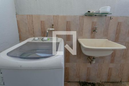 Casa à venda com 525m², 6 quartos e 5 vagas Casa à venda com 525m², 6 quartos e 5 vagasLavanderia - Casa 2
