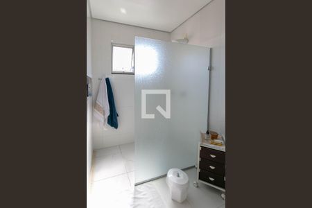 Casa à venda com 525m², 6 quartos e 5 vagas Casa à venda com 525m², 6 quartos e 5 vagasBanheiro da Suíte 2