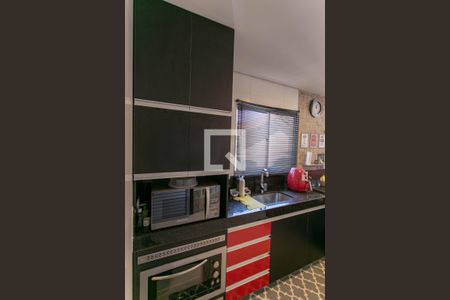 Casa à venda com 525m², 6 quartos e 5 vagas Casa à venda com 525m², 6 quartos e 5 vagasCozinha