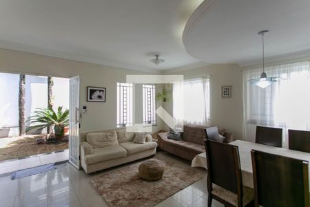 Casa à venda com 525m², 6 quartos e 5 vagas Casa à venda com 525m², 6 quartos e 5 vagasSala - Casa 2
