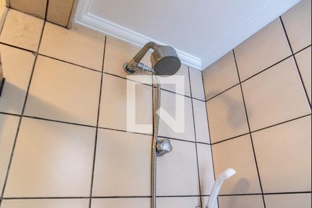 Apartamento à venda com 115m², 3 quartos e 2 vagasChuveiro