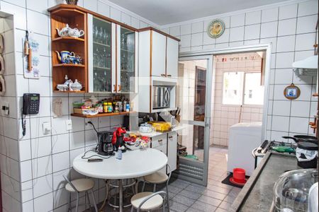 Apartamento à venda com 115m², 3 quartos e 2 vagasCozinha