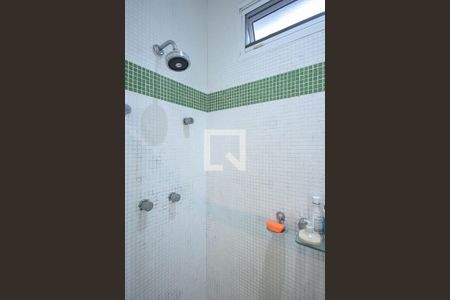 Apartamento à venda com 209m², 4 quartos e 3 vagas Apartamento à venda com 209m², 4 quartos e 3 vagasChuveiro do banheiro da suíte 3