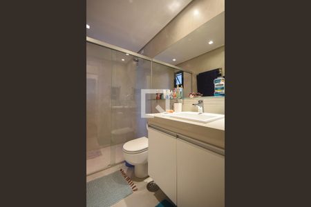 Apartamento à venda com 209m², 4 quartos e 3 vagas Apartamento à venda com 209m², 4 quartos e 3 vagasBanheiro suíte 1