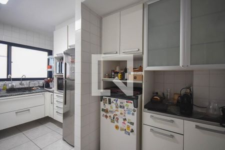 Apartamento à venda com 209m², 4 quartos e 3 vagas Apartamento à venda com 209m², 4 quartos e 3 vagasCozinha