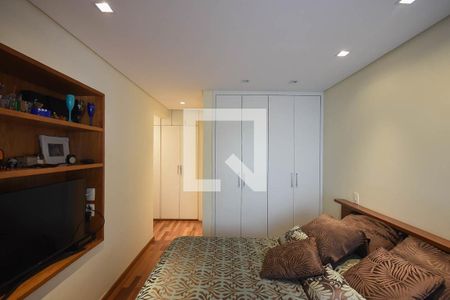 Apartamento à venda com 209m², 4 quartos e 3 vagas Apartamento à venda com 209m², 4 quartos e 3 vagasSuíte 2