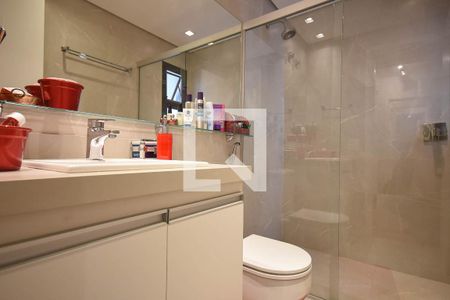 Apartamento à venda com 209m², 4 quartos e 3 vagas Apartamento à venda com 209m², 4 quartos e 3 vagasBanheiro suíte 2