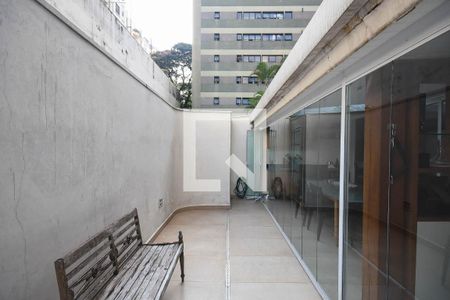 Apartamento à venda com 209m², 4 quartos e 3 vagas Apartamento à venda com 209m², 4 quartos e 3 vagasVaranda 2