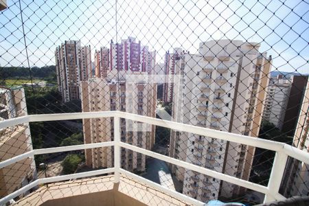 Apartamento para alugar com 65m², 2 quartos e 1 vagaSacada Quarto 2