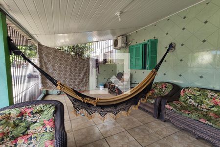 Casa à venda com 120m², 2 quartos e 2 vagas Casa à venda com 120m², 2 quartos e 2 vagasGaragem e Varanda