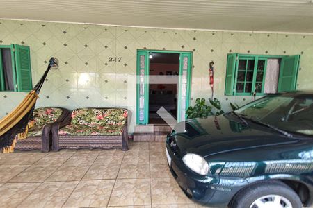 Casa à venda com 120m², 2 quartos e 2 vagas Casa à venda com 120m², 2 quartos e 2 vagasFachada