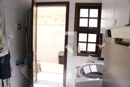 Casa à venda com 154m², 3 quartos e 4 vagasÁrea de Serviço